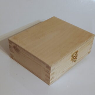 Футляр деревянный 16х12х6 см